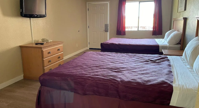 Четырёхместный номер Standard Centralia Inn