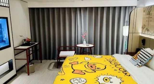 Семейный тент Moshang Qingya Hotel (Kaifeng Railway Station Branch)