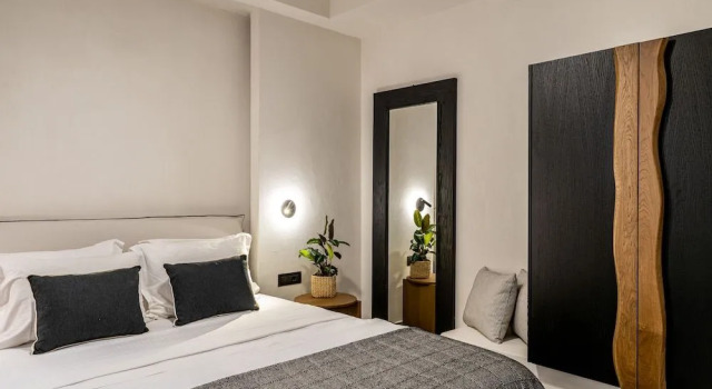 Amer Suites, Забронировать Отель Тира Santorini Caldera, рядом с Музей досторического города Тира