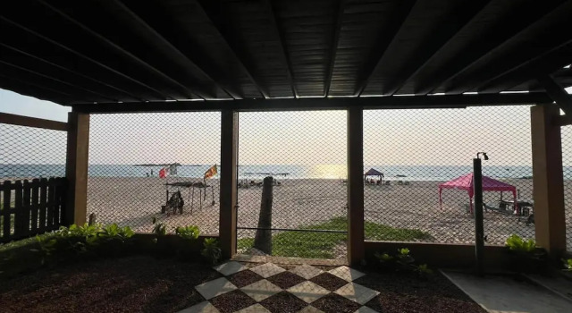 Вилла Oceanfront Luxury Private Villa in Ambalangoda