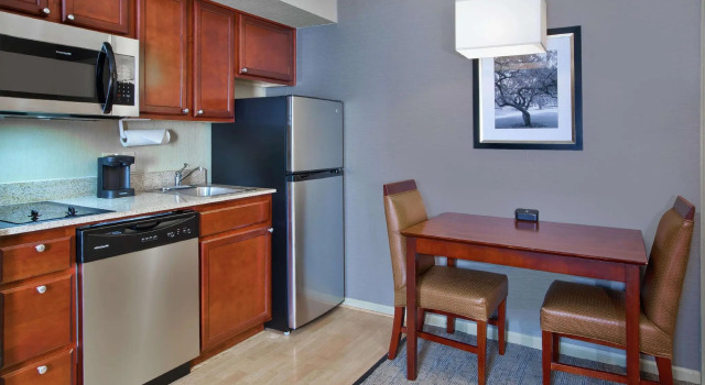 Шестиместный люкс с 2 комнатами Homewood Suites by Hilton Dayton Fairborn