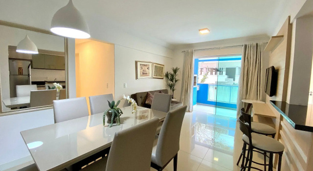 Confortável Apartamento em Condomínio com Piscina