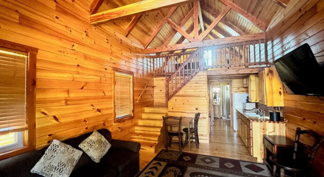 Семейный номер Standard Cabins of Mackinac & Lodge