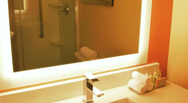 Номер DoubleTree by Hilton Montgomery Downtown