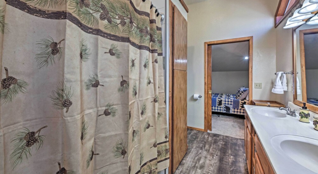 Коттедж 2 Decks & Game Room: Expansive Family Cabin