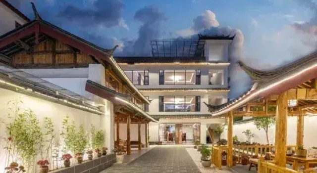 Wisteria Garden Snow Mountain View Homestay (Fuyaoqi Branch, Shuhe Ancient Town）