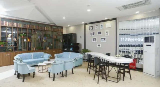 Homeinn Plus (Zhengzhou East Railway Station), Rezervovat Hotel Čeng-čou Henan