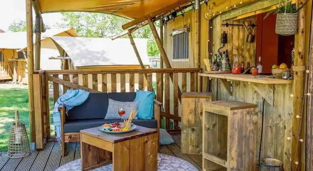 Тент Beautiful Glamping Tent With Bathroom