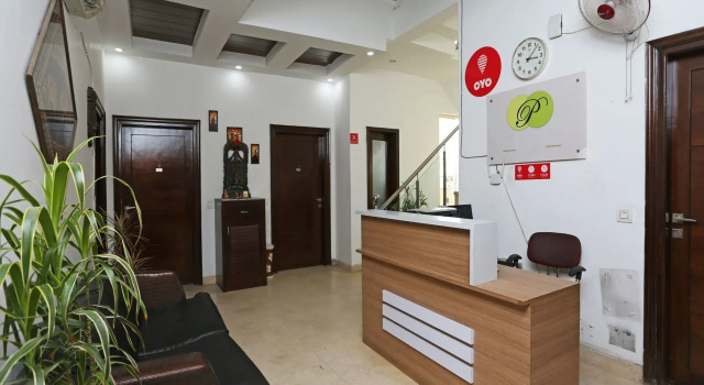 Hotel Pacific Inn Suites by OYO Rooms, Varaa Hotelli Gurgaon 