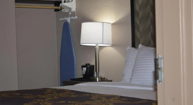 Двухместный номер Standard AArya Hotel By Niagara Fashion Outlets