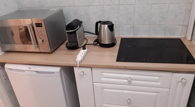 Appartement AAD1 Clamart 200 m du Tramway T6 st pavé blc avec cuisine séparée