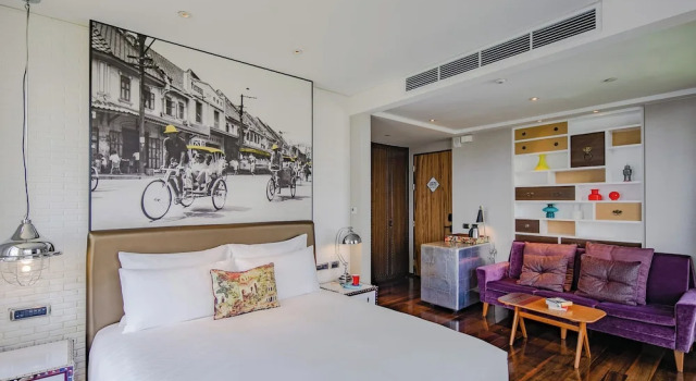 Двухместный номер угловой Standard с балконом и с видом на закат и сад Hotel Indigo Bangkok Wireless Road by IHG
