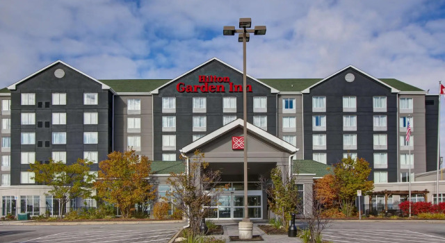 Кровать в общем номере Hilton Garden Inn Toronto/Ajax