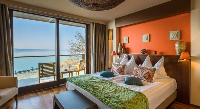 Двухместный номер Deluxe с балконом и с видом на озеро Mala Garden Design Hotel