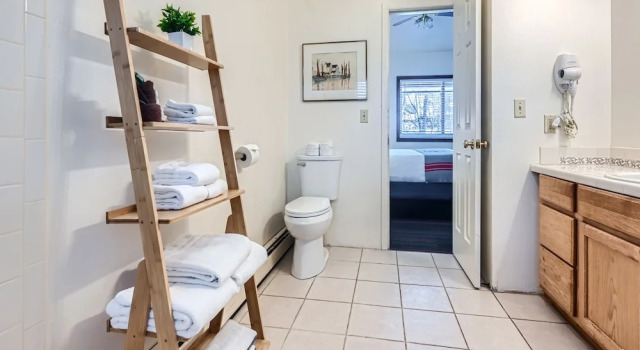 Suite A-Lodge Boulder