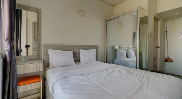 OYO Life 92889 Apartement Grand Sentraland Karawang By A.t Room