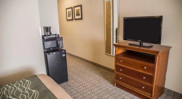 Люкс Quality Inn & Suites Bradford