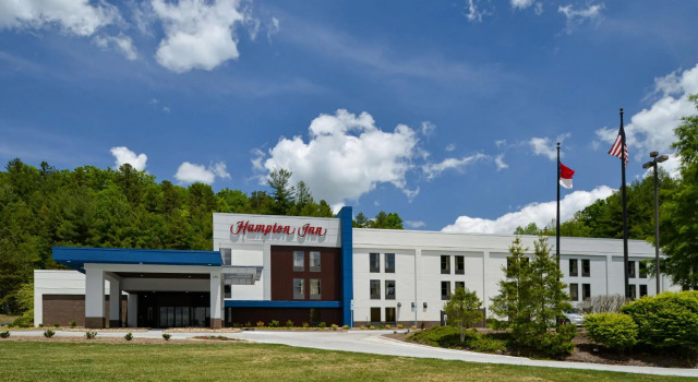 Hampton Inn Brevard, Забронировать Отель Бревэрд Северная Каролина