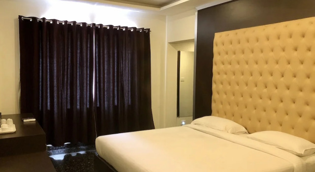 Номер Royal Golden Parrk