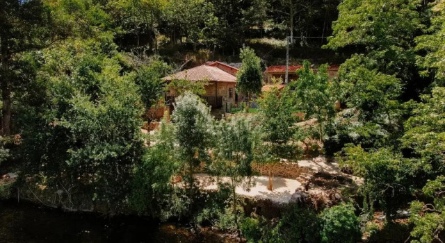 Коттедж с 3 комнатами Casa Escondida Aveiga
