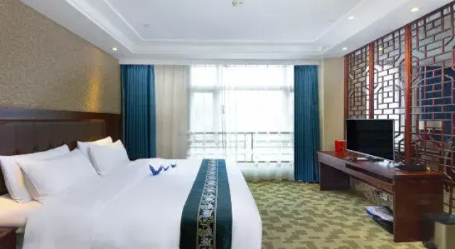 Люкс Business Harmonious Dunpu Hotel