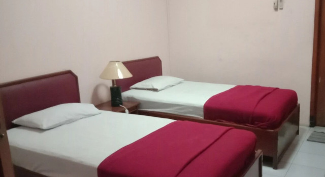 Hotel Trihadhi by OYO Rooms