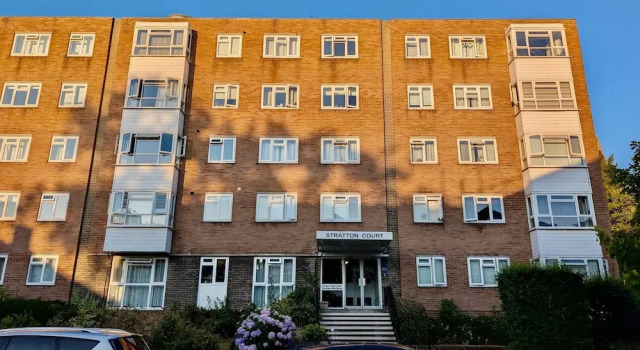 Charming Flat Near London Attractions, Varaa Huoneisto Asunnot kohteessa Merseyside, Huoneisto