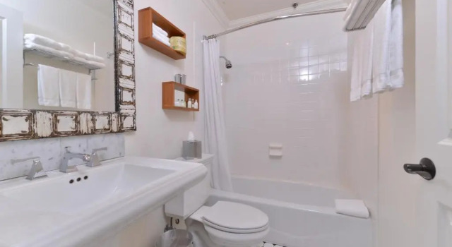Номер Standard Majestic Inn and Spa