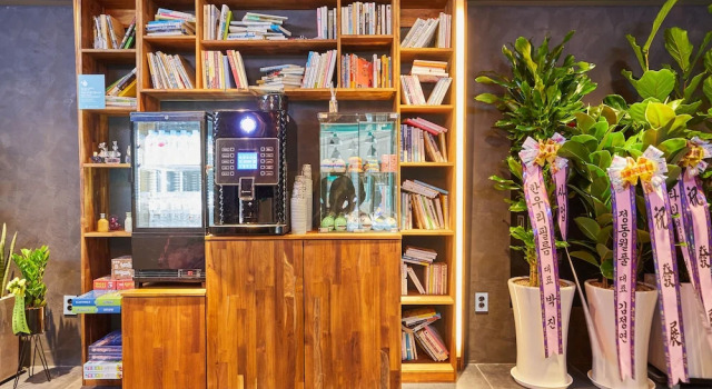 Hotel in Cafe Doksan, Boek Hotel Hotels in Geumcheon-Gu met parkeren, Parkeren