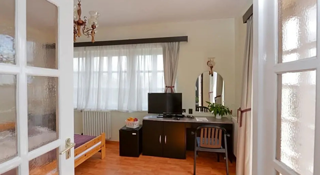 Двухместный номер Standard с балконом Budai Hotel