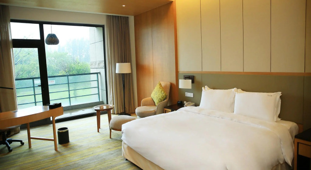 Двухместный номер Standard с видом на сад Holiday Inn Kunshan Huaqiao by IHG