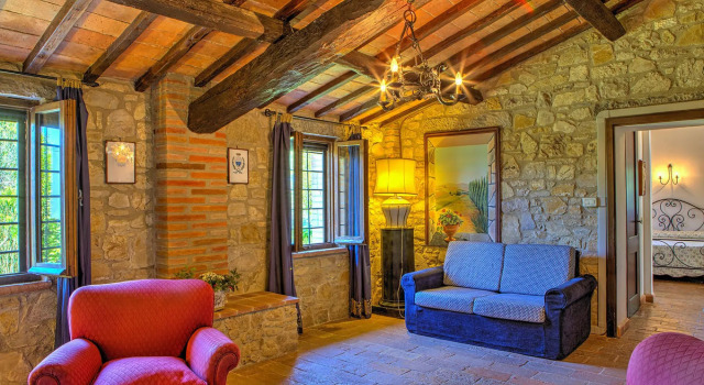 Villa Poggiente 15 2, Book Villa Villaer i Todi, Villa