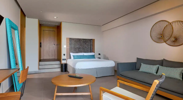 Двухместный люкс Aquamarine с видом на горы Castello Infinity Suites
