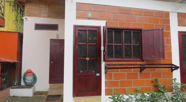 Esperanto Hostel, Book Hostel / Vandrerhjem Billige hoteller i Santa Elena Province