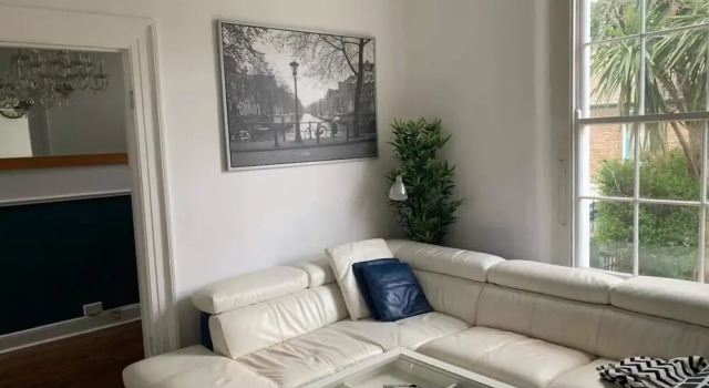 Spacious 3 Bedroom Family Home in North Strand, Забронировать Отель Дублин Каунти Дублин, рядом с The Point Club