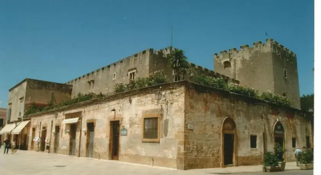Castello Dentice di Frasso, Prenota Locanda Mini-hotel a Murgia, Locanda