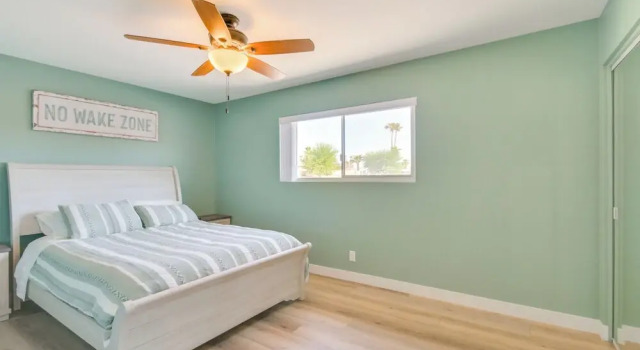 1 Mi to Town: Lake Havasu Home w/ Heated Pool, Забронировать Отель Лейк-Хавасу-Сити штат Аризона, рядом с Grace Arts Live