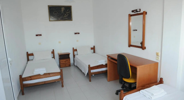Chrysanthi Studios & Apartments, Reserva ahora Apartamento Hoteles en Rodas con piscina, Piscina