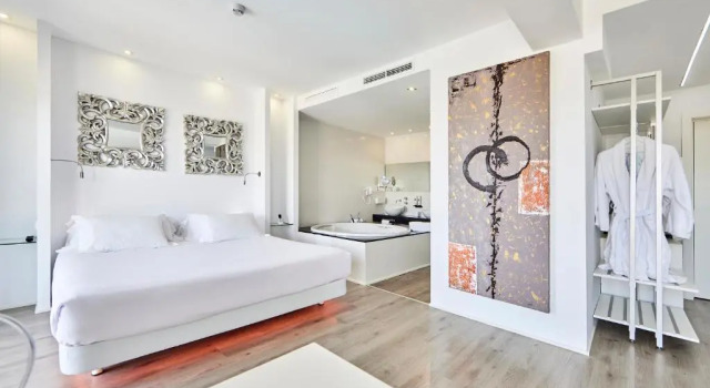 Полулюкс с видом на бассейн Hotel Astoria Playa Adults Only Sup