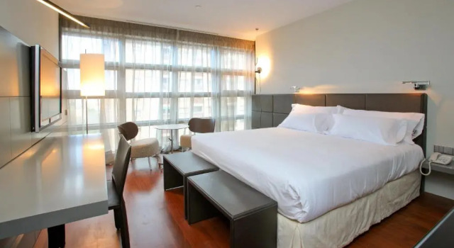 Семейный номер Standard Hotel Reina Petronila