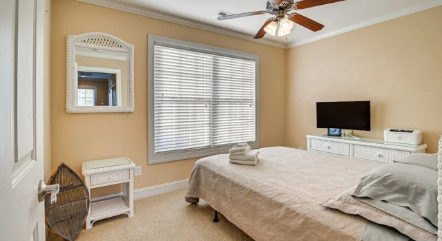 Коттедж с 3 комнатами с балконом Spacious Murrells Inlet Home - Walk to Beach!