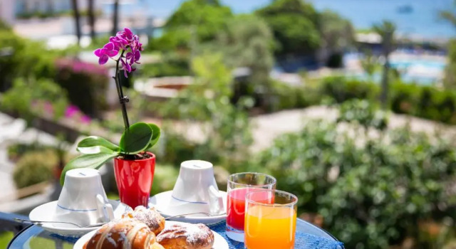 Семейный номер Standard с видом на море Hotel La Mandorla
