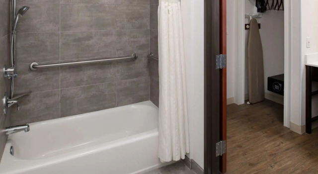 Номер Standard DoubleTree by Hilton Olympia