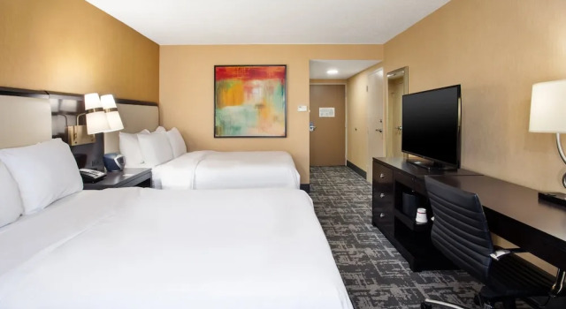 Номер Standard Crowne Plaza Hotel Greenville-I-385-Roper Mtn Rd by IHG