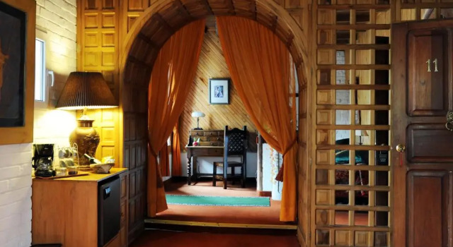 Полулюкс Boutique Hotel Antinea