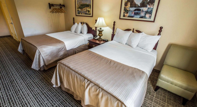 Четырёхместный номер Standard Quality Inn Kingsport South