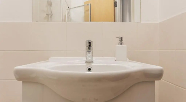 Апартаменты Spacious 2 bedroom flat near beach and town centre