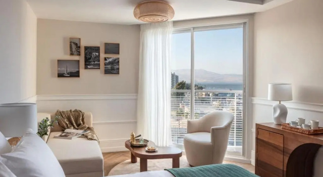 Номер Standard с балконом и с видом на озеро Galei Kinnereth Hotel