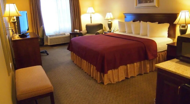 Люкс Best Western Penn-Ohio Inn & Suites