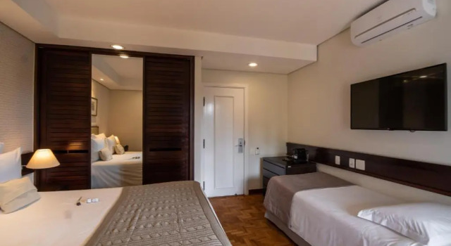 Трёхместный номер Superior Hotel Vila Inglesa